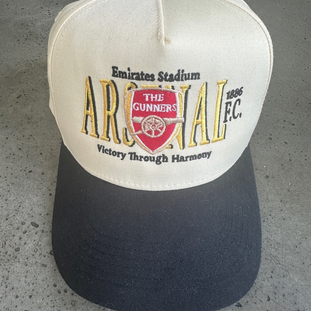 Arsenal F.C. vintage style Black and Cream Cap